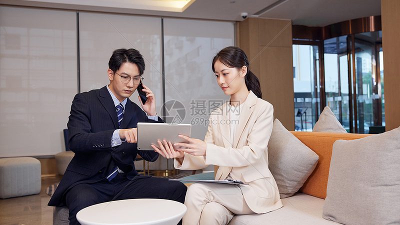 管理咨询与战略咨询：内涵差异与价值解析